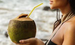 Uống nước dừa giúp cải thiện các vấn đề về sức khỏe