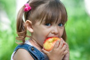 Chú ý ăn táo để đảm bảo sức khỏe
