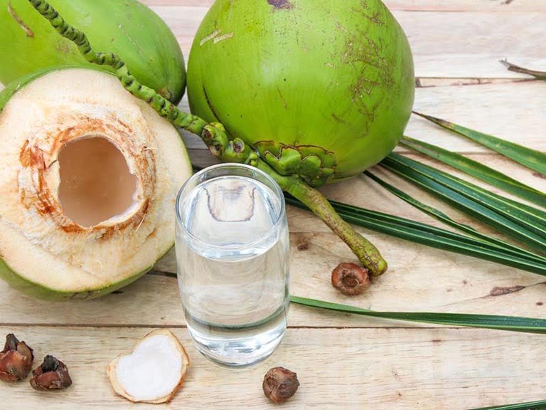 Nước dừa làm giảm cholesterol hiệu quả