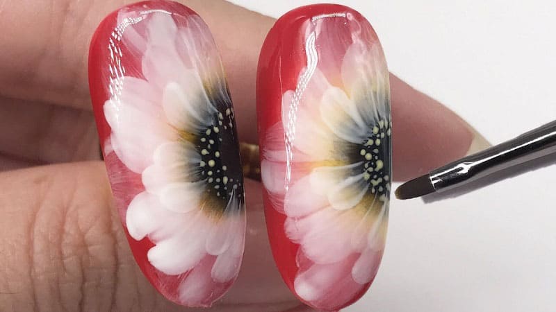 Nail hoa cúc vẽ 3D thu hút bởi sự chỉn chu