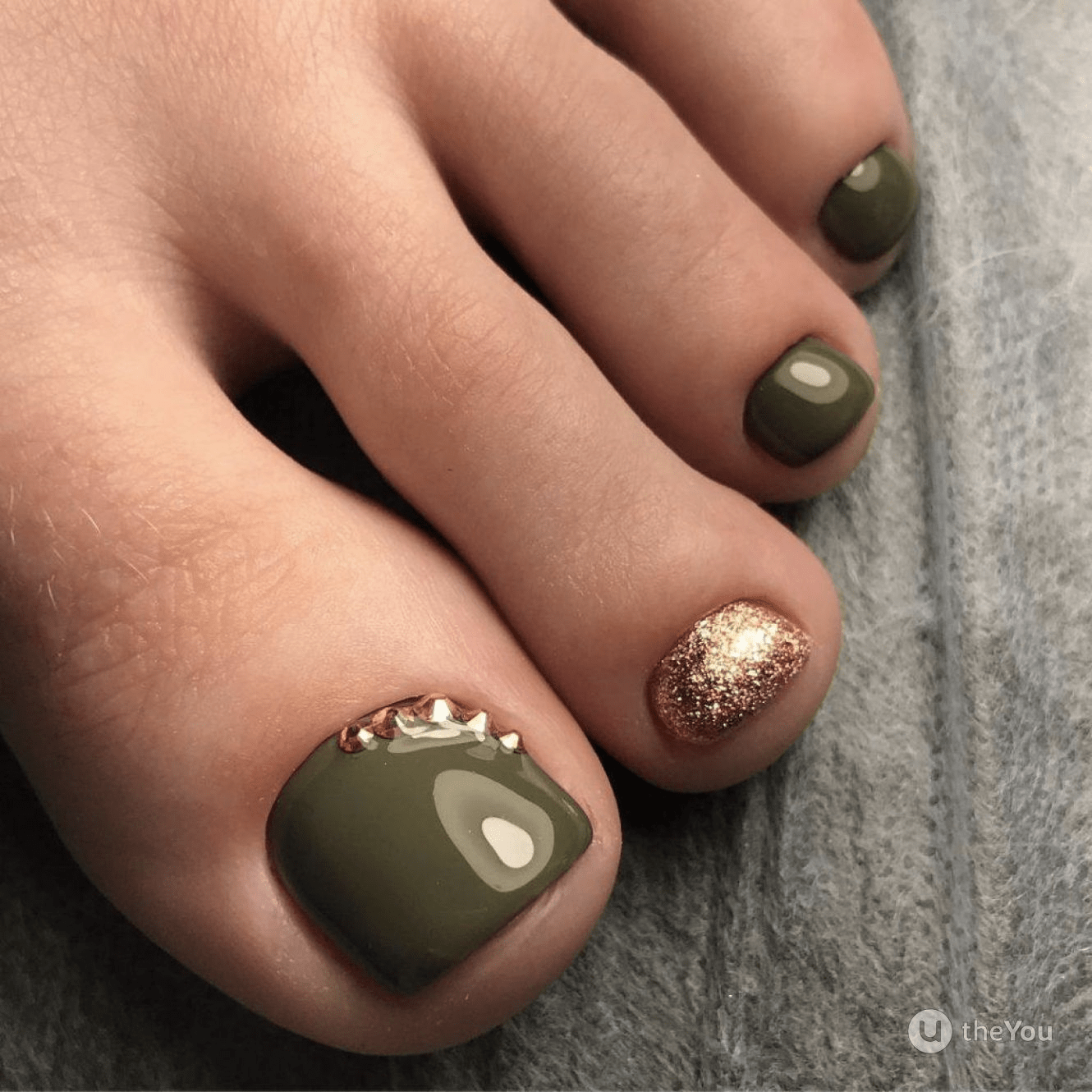 15 mẫu nail xanh rêu đơn giản nhưng đẹp ấn tượng nhất