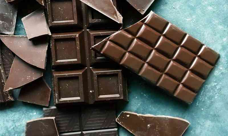 Trong ba loại socola phổ biến, socola đen có hàm lượng calo thấp nhất 